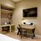Caruso Place Luxury Rooms & Suites-34