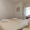 Purple Flower Suite Apartment-24
