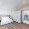 La Promenade Rooms & Suites-15