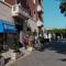 PARMA EXPRESS Traveller's Lodging front Station FS Privat PARKING-56