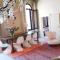 GORGEOUS VENETIAN APARTMENT WITH CANAL VIEW-9
