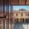 La Corte Rooms and Home Restaurant - free parking - 10 minutes to the lake and centre-8