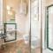 The Park View 4 Bedrooms Apartment with Terrace and Elevator inside the Walls of Lucca-42