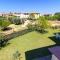 Appartamenti in Villa con ampio giardino esterno-1
