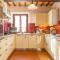 Stunning Home In Chiusi-16