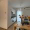 Central Modern Apartment Bari-14
