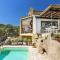 Iconic Luxury Suites-26