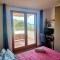 Stylish home with views 4 min walk to the beach!!-12