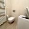 Bright studio apartment with free private parking-8