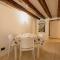 Casa Leone- cozy and central accommodation in Venice-16
