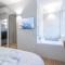 Vittoria Suite, con Jacuzzi - by Host4U-3