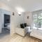 Comfy APT with Private Parking & Balcony-6