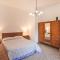 4 Bedroom Nice Home In Ischia-12