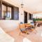 Arianna's house with sea view, parking and wi-fi-8