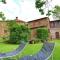 Farmhouse in Cortona with pool-19