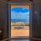 La finestra sul mare con Wi-Fi, A/C & Free Parking-19