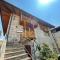 Azzurro Mountain Lodge