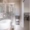 Suite 649 Mono con terrazzo-10