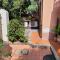 Casa con giardino privato-23