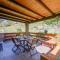 Brighty Rainbow House Garden - Happy Rentals