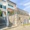 2 Bedroom Stunning Home In Vado Ligure