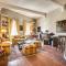 Wonderful Apartment with Balcony in Piazza Margana