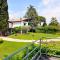 Villa Cecilia fronte spiaggia con aria condizionata e ampio giardino