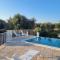 Trullo il Gelso with Private Salt Water Infinity Pool and Jacuzzi inside-7
