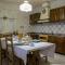 B&B LELLA-1