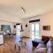 Carrubba's luxury home-11