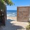 Villa Secchi bifamiliare sul mare IUNP4784-44