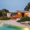 Trullo Elaia - Dimora di charme in Valle d'Itria con piscina-3