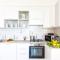 SorrentoVibes - New & Stylish two Bedroom Apartment with Balconies-8