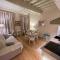Cozy Santa Maria Novella Uffizi Duomo 2beds-2baths-46