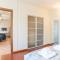 Cozy Apt with Balcony- Como City Center!-3