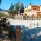 Villa Borgo del Silenzio with private pool, 5 apartments-3