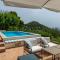 Beautiful Villa with View in the heart of Capri-45