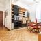 Spacious Apt with Kitchenette, Near Piazza Maggiore-15