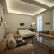 Luxury apartment in Naples-0