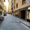 Ponte Vecchio View Apartment by FlorenceHospitality com-33