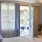 Beautiful apartment on the lake, pool & parking - Nr 123-6