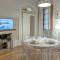 La Cona boutique apartment in centro-4