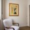 -Art Gallery- Luxury Boutique in center of Como-21