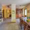 2 Bedroom Stunning Apartment In Pezzoro-18
