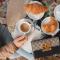 Sotto gli affreschi del 1800 con colazione inclusa-14