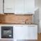 Deiva Marina Sea House! Functional Apartment-7