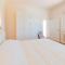Pescara Colli Modern Apartment with Courtyard-18
