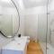 Pescara Colli Modern Apartment with Courtyard-23
