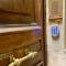 Queen of Rome Luxury Rooms-62