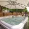 HiddenGarden apartment with garden and jacuzzi in the center of the city of Alghero-21